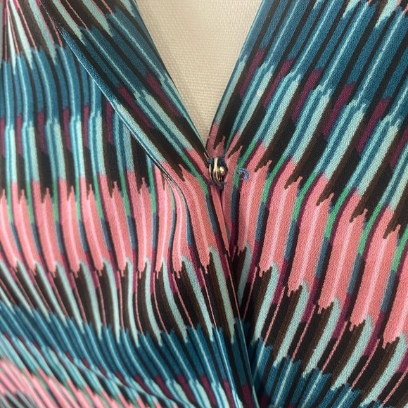 Talbots Wrap Blouse Geometric size 12 - Picture 6 of 10